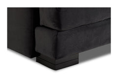 Peyton Loveseat