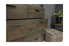 Stratford Chest