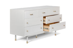 Chloe Dresser